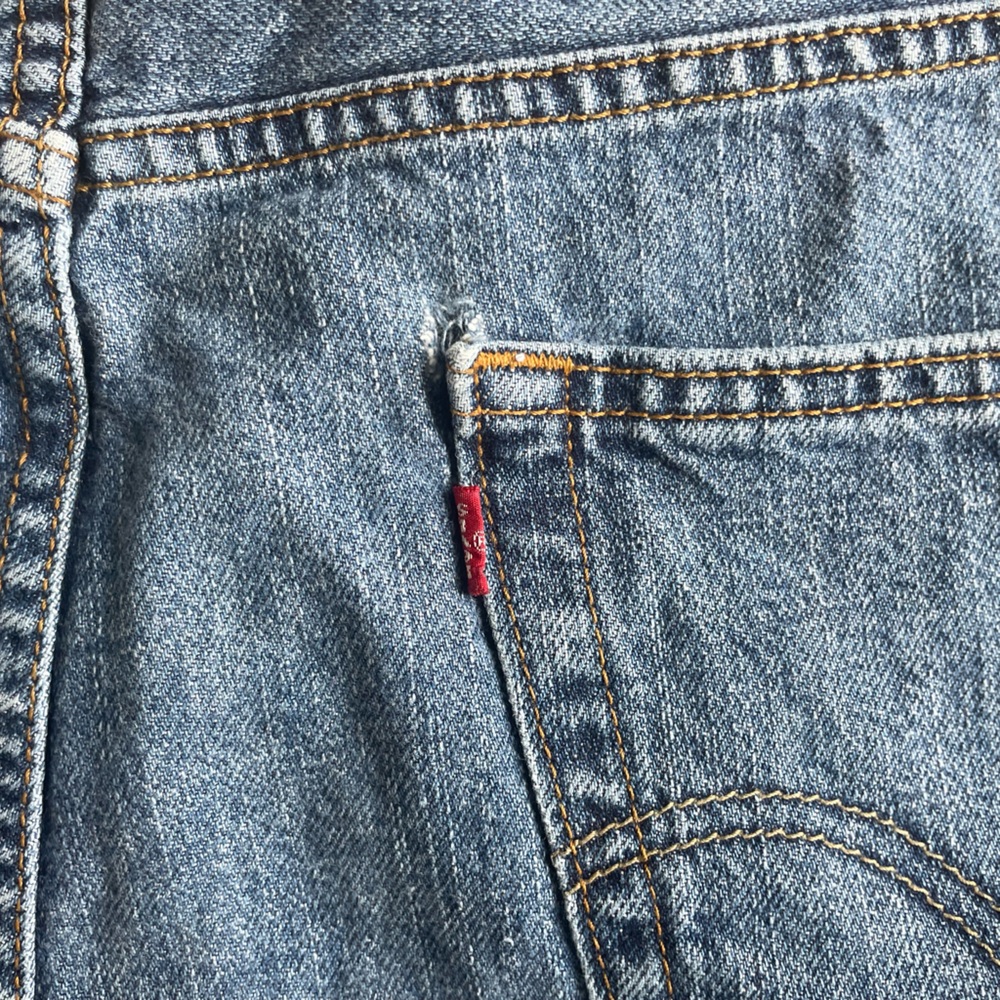 Levi's Classic 550 Blue Denim Shorts Size 40 Vintage Y2K - Picture 8 of 8